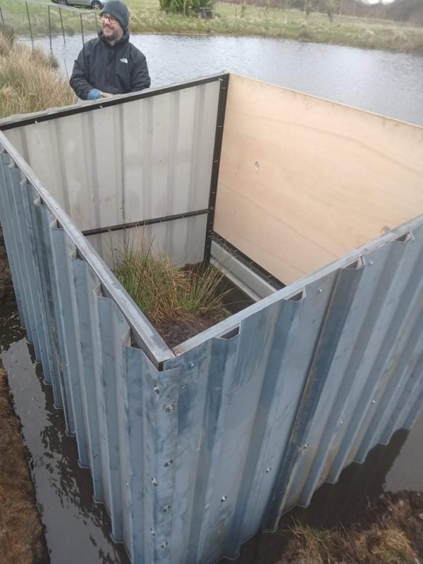 Creation of artificial nesting bank for kingfishers - Waterlife ...